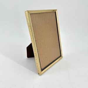 Vintage Gold Tone Brass Metal Picture Frame Embossed Leaf Detail Tabletop 5x7